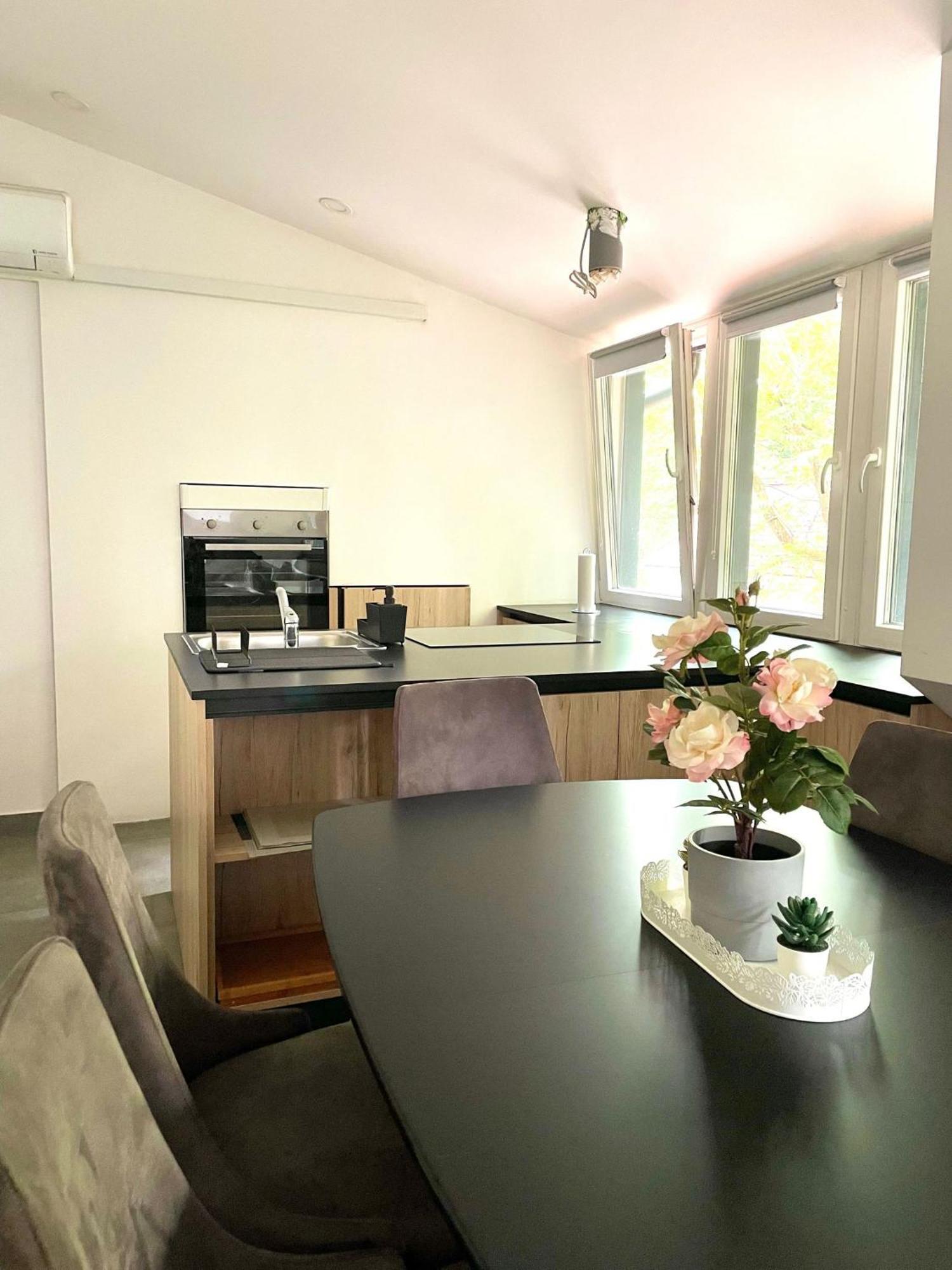 Khan Apartments Ljubljana Eksteriør billede