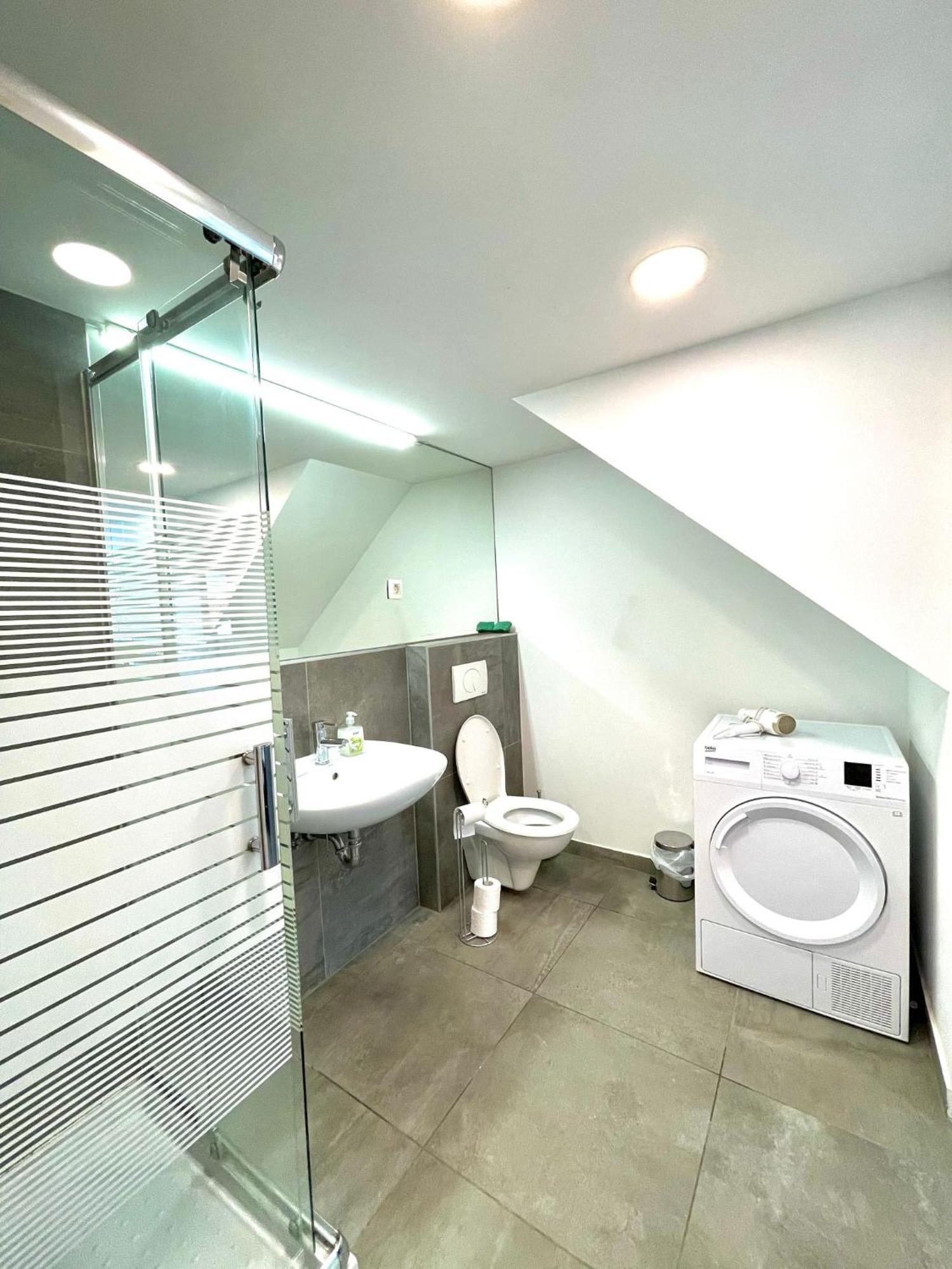 Khan Apartments Ljubljana Eksteriør billede